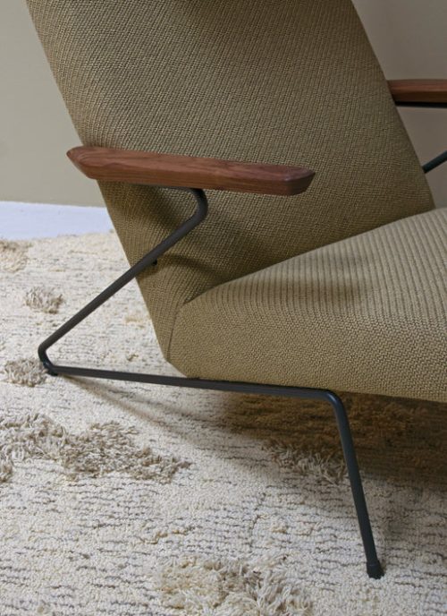 2041_armchair_koene_oberman_profile_green_detail