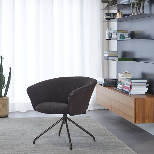 LABEL-Vandenberg-Lola-Armchair-Atmosphere