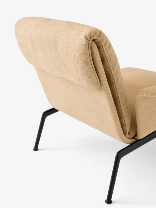 Muno-Lounge-Chair-LN19_Warm-Black-Legs-w.-Clay-0007_Detail-1200×1600