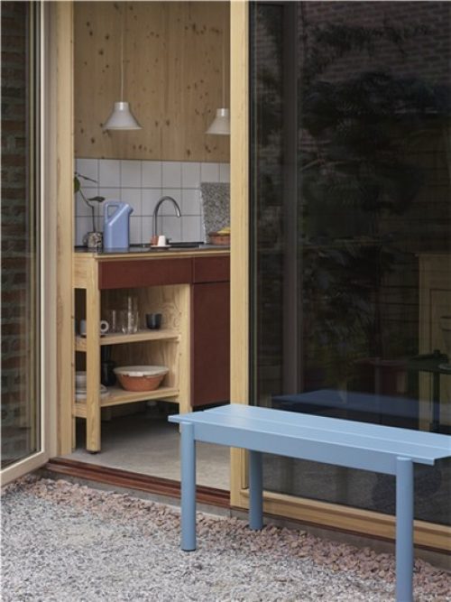 top-pendant-21-grey-tub-jug-linear-steel-bench-110-pale-blue-raise-glasses-muuto-org_(550×550)