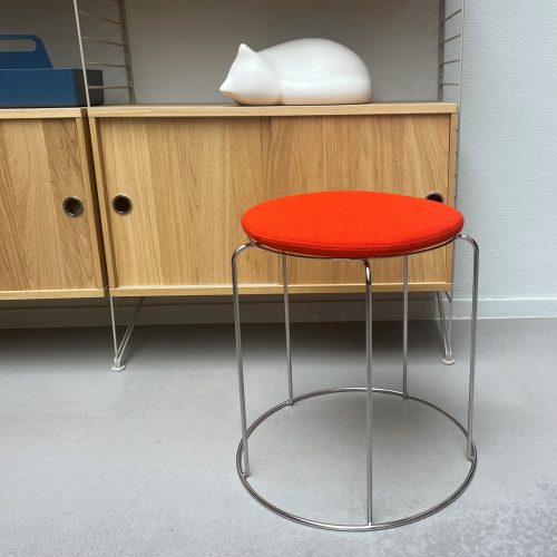 wire stool dv